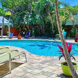 Coconut Grove 8 Apartment Clearwater Beach