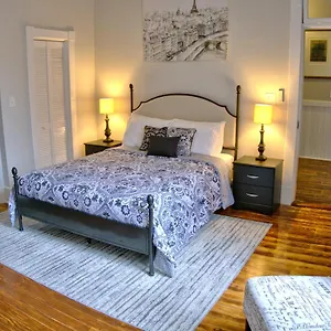 2 Bedroom Newly Renovated Townhome In Historic Apartment Savannah